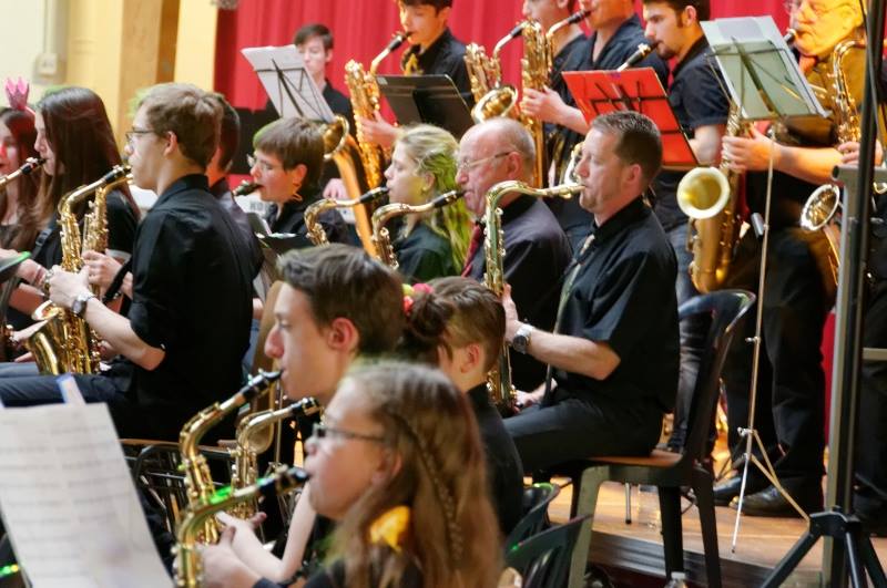 Gros plan saxophonistes FullSaxos Project en concert à Illange juin 2016