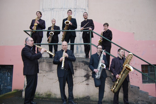 Art Sax en concert Art Sax octuor de saxophones vintage photo